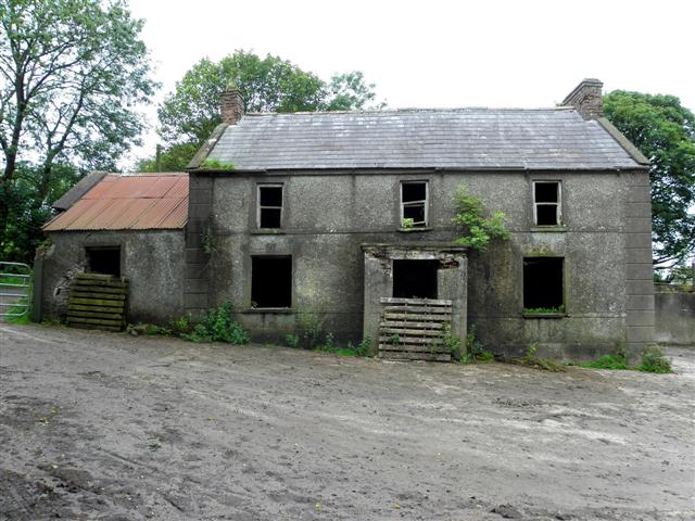 Derelict farmhouse, Altcloghfin © Kenneth Allen :: Geograph Ireland