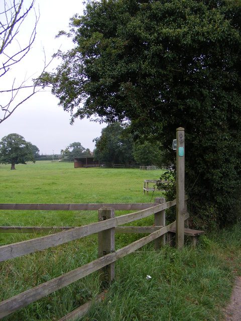 Footpath to Moat Farm & Low Lane