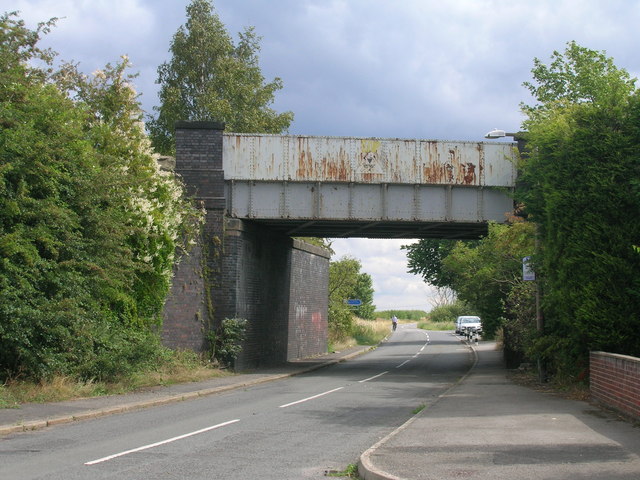 Railway bridge over Steadfolds Lane