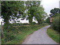 The entrance to Mount  Pleasant Farm & access to the footpaths