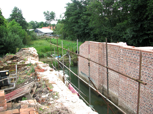 North Walsham & Dilham Canal - restoring Bacton Woods lock