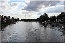 SU8586 : River Thames, Marlow, Buckinghamshire by Christine Matthews