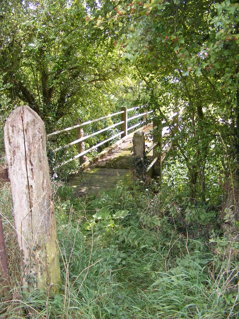 Footbridge of the footpath to Framsden Road