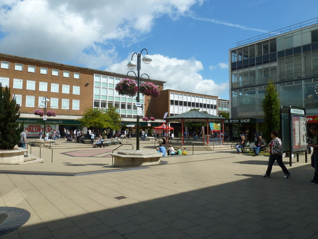 Summer in Queens Square, Crawley © Basher Eyre :: Geograph Britain and ...