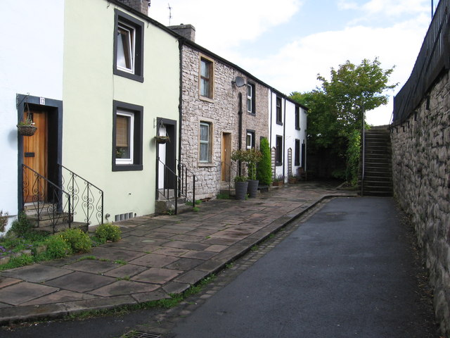 Clitheroe - houses at northern end of Bawdlands