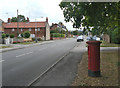 Main Street Calverton postbox (ref. NG14 23)