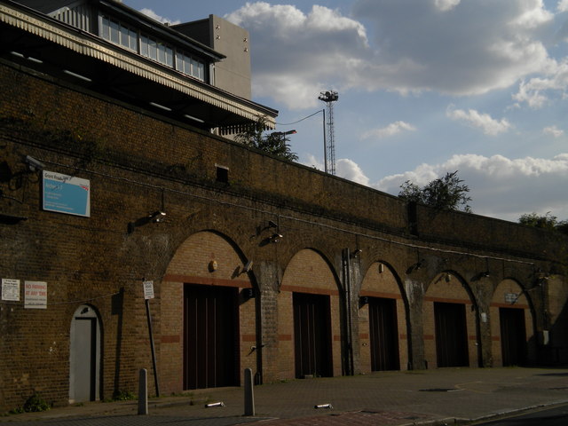 Railway arches, Grant Road SW11 © Robin Sones cc-by-sa/2.0 :: Geograph ...