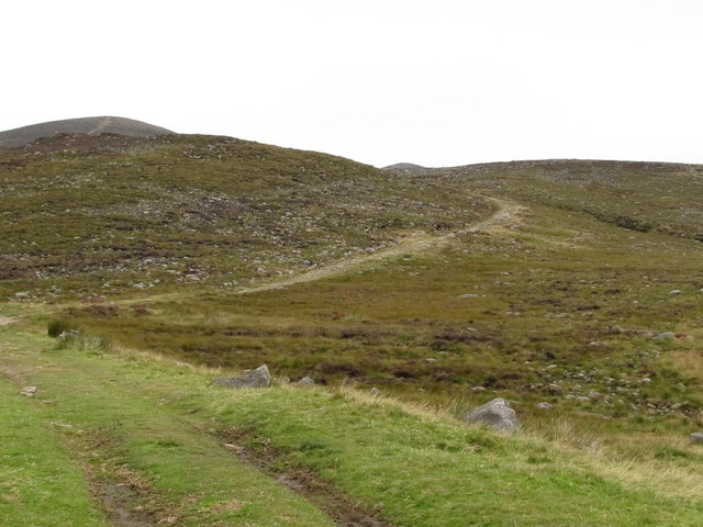 The Banns Road rising towards the Miners Hole River