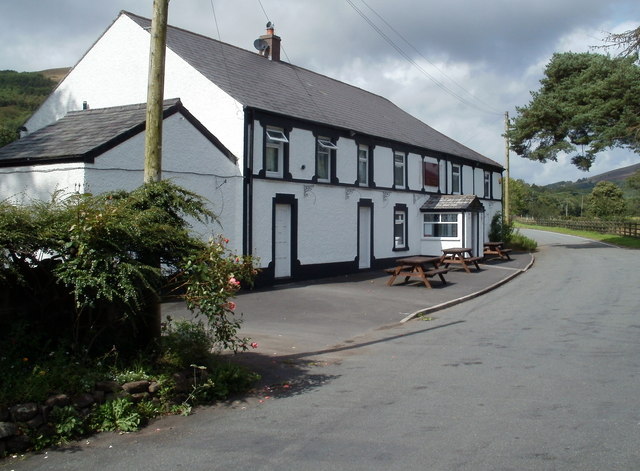 The Gwyn Arms, Glyntawe © Jaggery cc-by-sa/2.0 :: Geograph Britain and ...