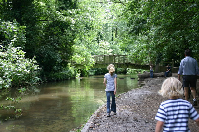 Towards the bridge at Lullingstone Park © Chris Mears cc-by-sa/2.0 ...