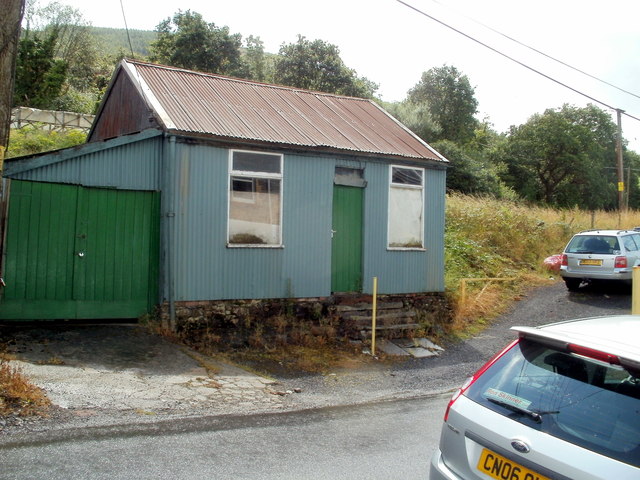 Tin shack, Heol Wenallt, Cwmgwrach