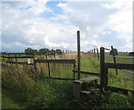 TA1615 : Stile and footpath at South Killingholme by Jonathan Thacker