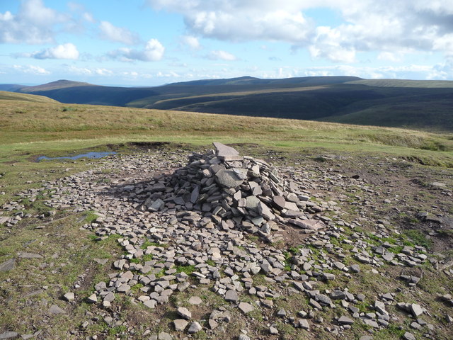 Cairn on the summit of Twmpa