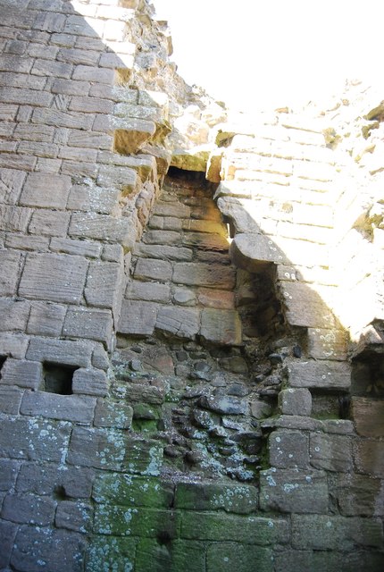 Dunstanburgh Castle - ruined chimney