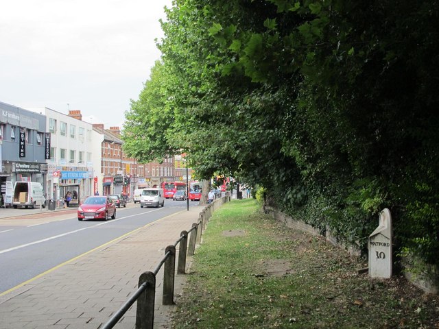 Cricklewood Broadway (A5), NW2