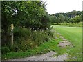 SE3934 : Waymark at golf course hedge by Christine Johnstone