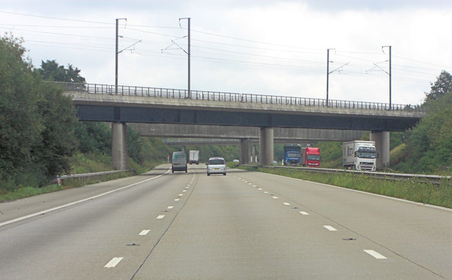 M20 railway-bridge carries CTRL