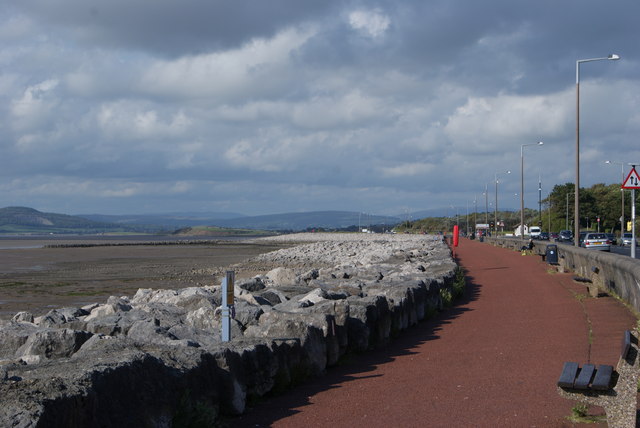 Morecambe Seafront looking North East... © Stephen Armstrong ...