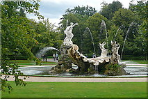 SU9185 : Cliveden, the fountain by Graham Horn