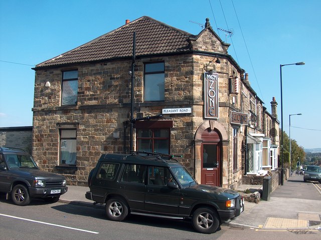 "Men Zone" Hairdressing Salon, Mansfield... © Neil Theasby :: Geograph