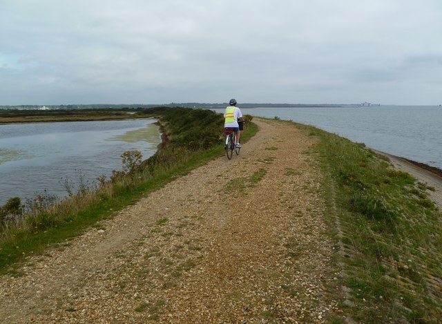 Pennington Marshes, cycle route © Mike Faherty cc-by-sa/2.0 :: Geograph ...