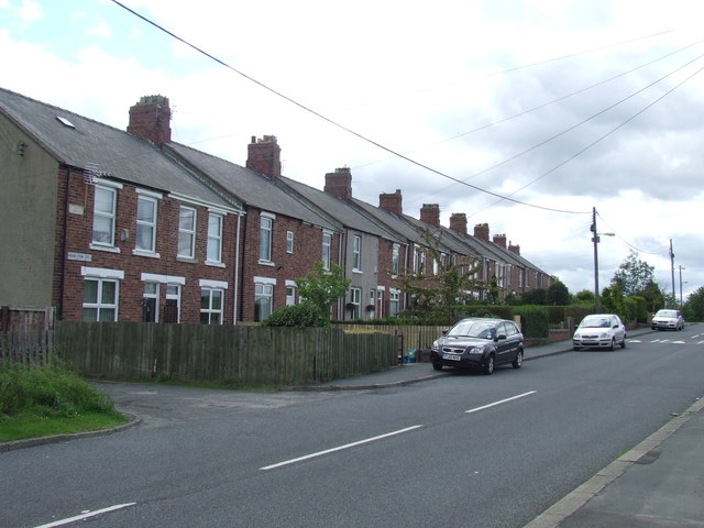 Woodstone Village, near Fencehouses © Malc McDonald cc-by-sa/2.0 ...