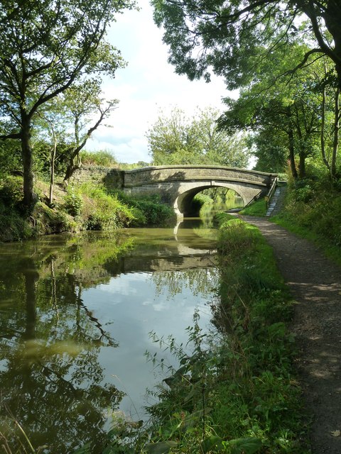 Macclesfield Canal Bridge 26