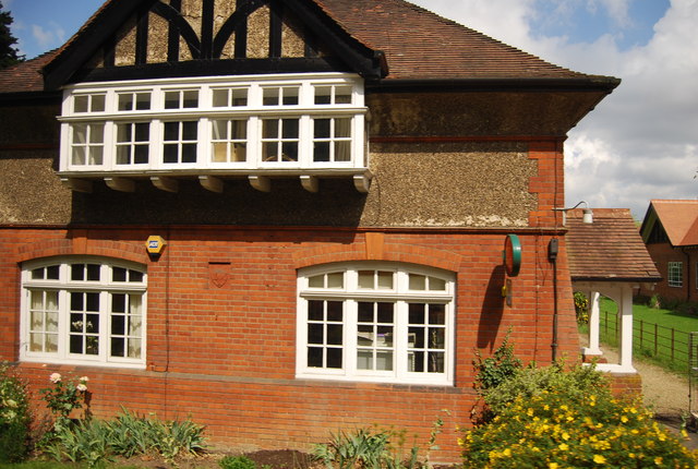 Elveden Post Office © N Chadwick cc-by-sa/2.0 :: Geograph Britain and ...