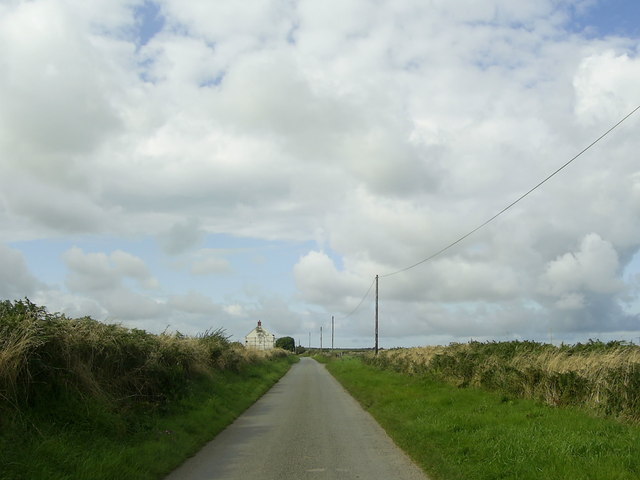 Country road near Pont-yr-Hafod