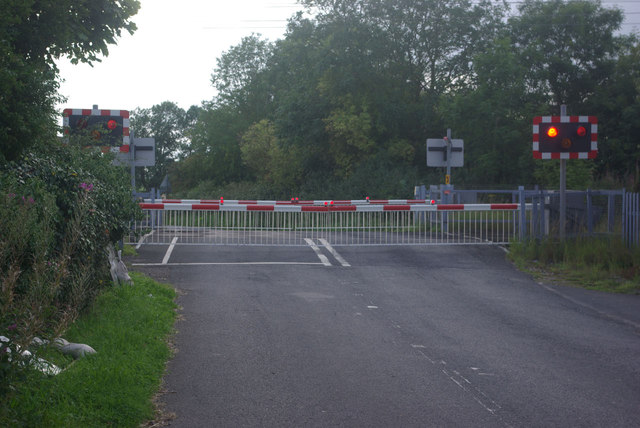 Littlemill Level Crossing © Stephen McKay :: Geograph Britain and Ireland