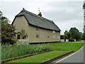 Thatched house with pargeting, Rands Road