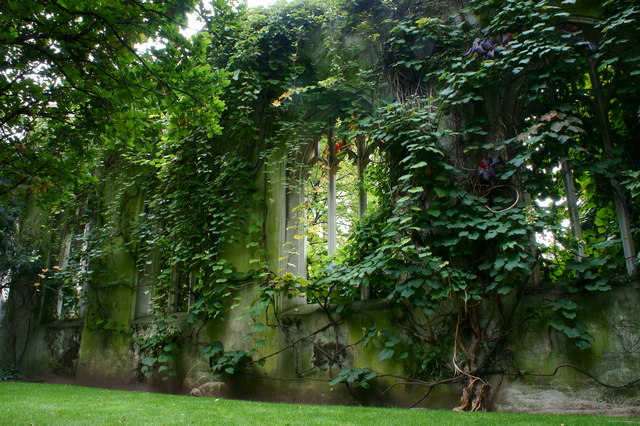 St.Dunstan in the East Church Garden, London