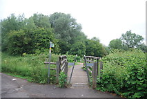 TQ6960 : Footbridge into Leybourne Lakes Country Park by N Chadwick