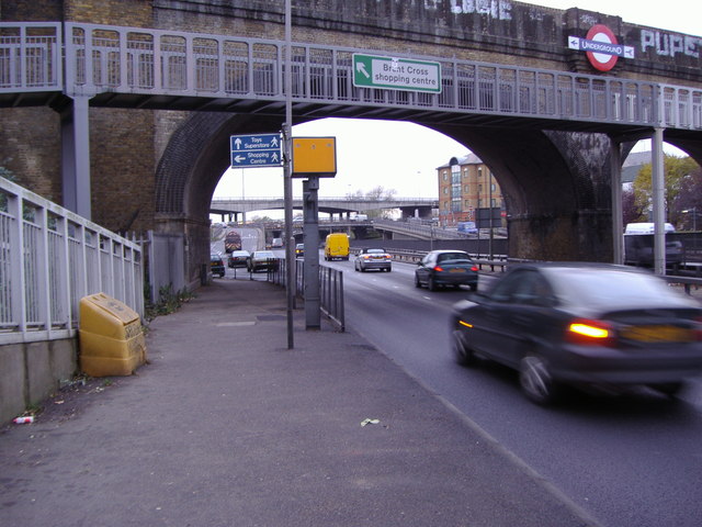Northern Line bridge over the North Circular, Golders Green