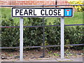 Pearl Close sign