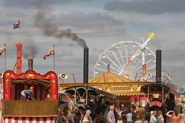 Showmans Engines Powering The Funfair At © Simon Palmer Cc By Sa20