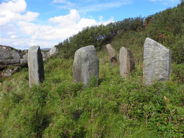 Standing stones, looking north © Kenneth Allen :: Geograph Ireland