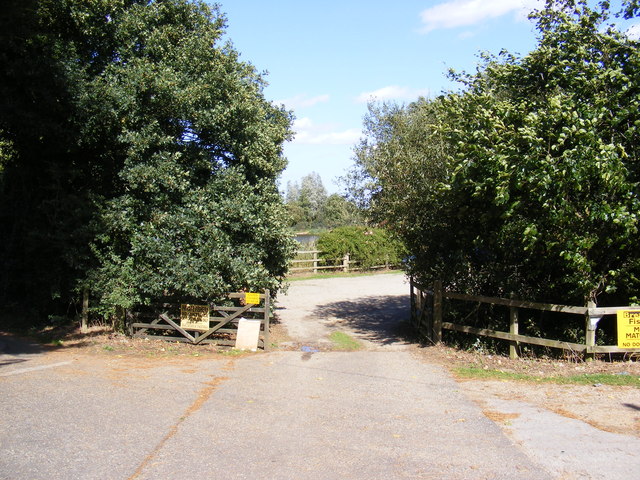 The Entrance to the Wilford Bridge Fishing Lakes