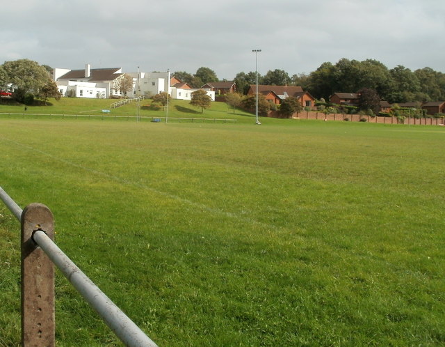 Woodland Court and Hanfield Park,... © Jaggery :: Geograph Britain and ...