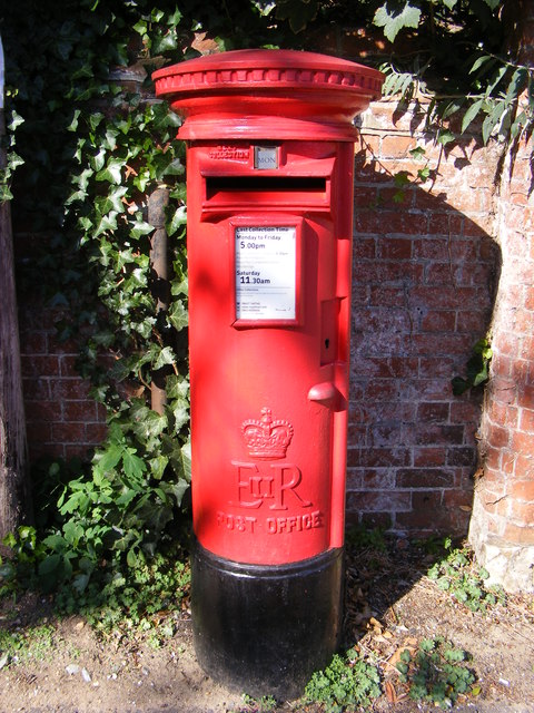 Drybridge Hill Postbox