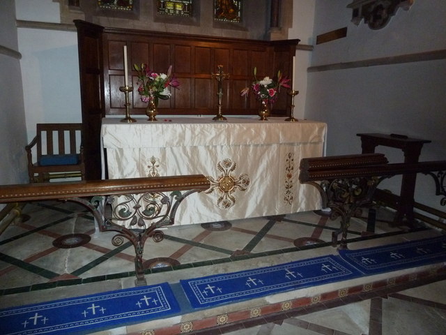 St. Mary the Virgin, Great Brickhill: altar
