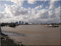 TQ4179 : River Thames near Anchor and Hope Lane by David Anstiss