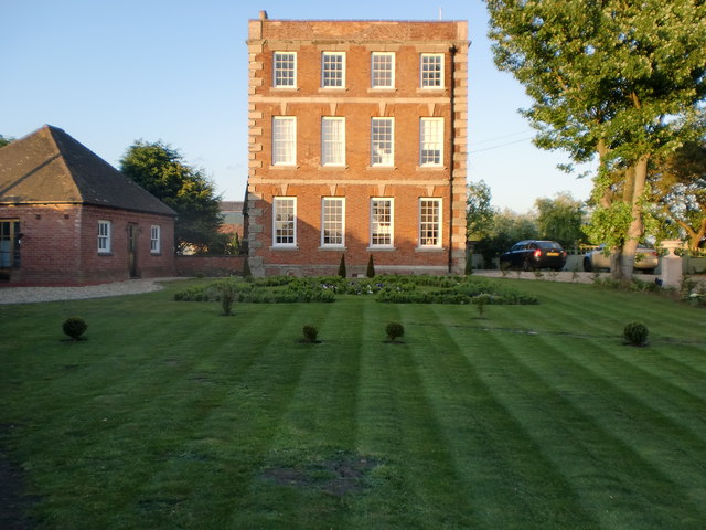 The Manor House, Kites Hardwick. West Facing Formal Garden