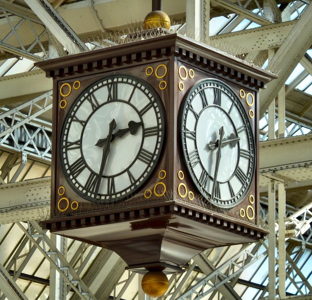 Clock at Glasgow Central Station