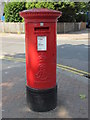 Edward VII postbox, Golders Green Road (A502) / Woodstock Avenue, NW11