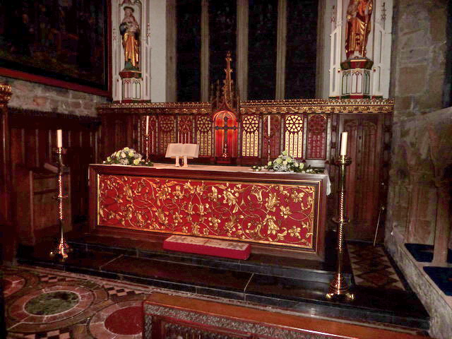 Parish Church of St Mary and St Cuthbert, Chester-le-Street, Altar