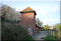 Derelict building by the 1066 Country Walk