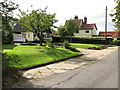 Cottages by Metfield church