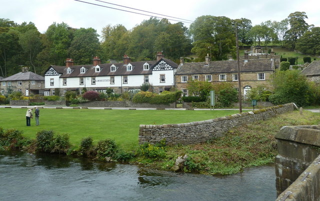 Lumford Cottages from the River Wye footbridge