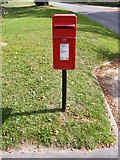 TM3545 : Moorlands Postbox by Geographer